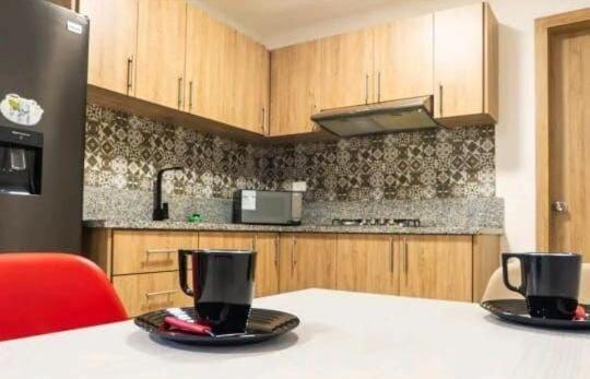 Suites Amobladas Cuenca Centro エクステリア 写真